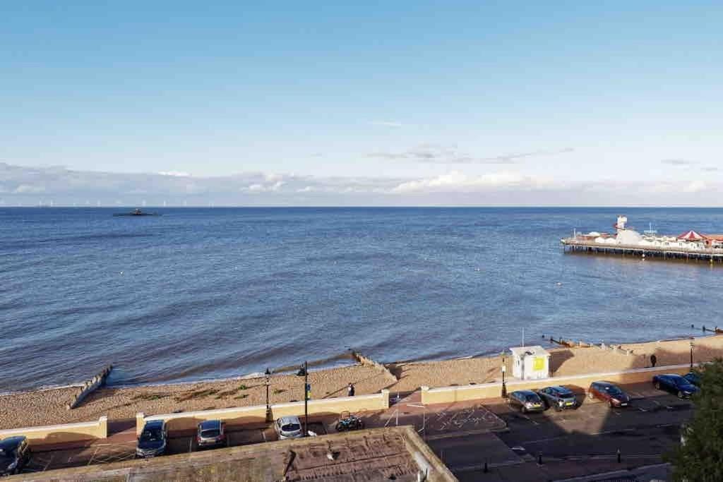 Stylish Beach Front Retreat 2 Bedrooms Herne Bay Exteriör bild