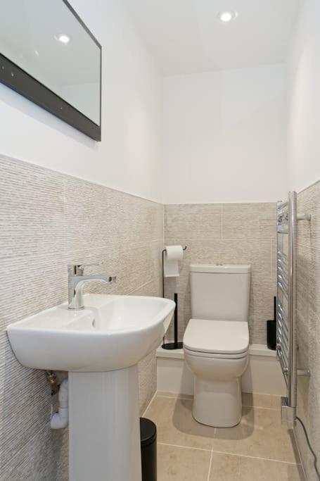 Stylish Beach Front Retreat 2 Bedrooms Herne Bay Exteriör bild