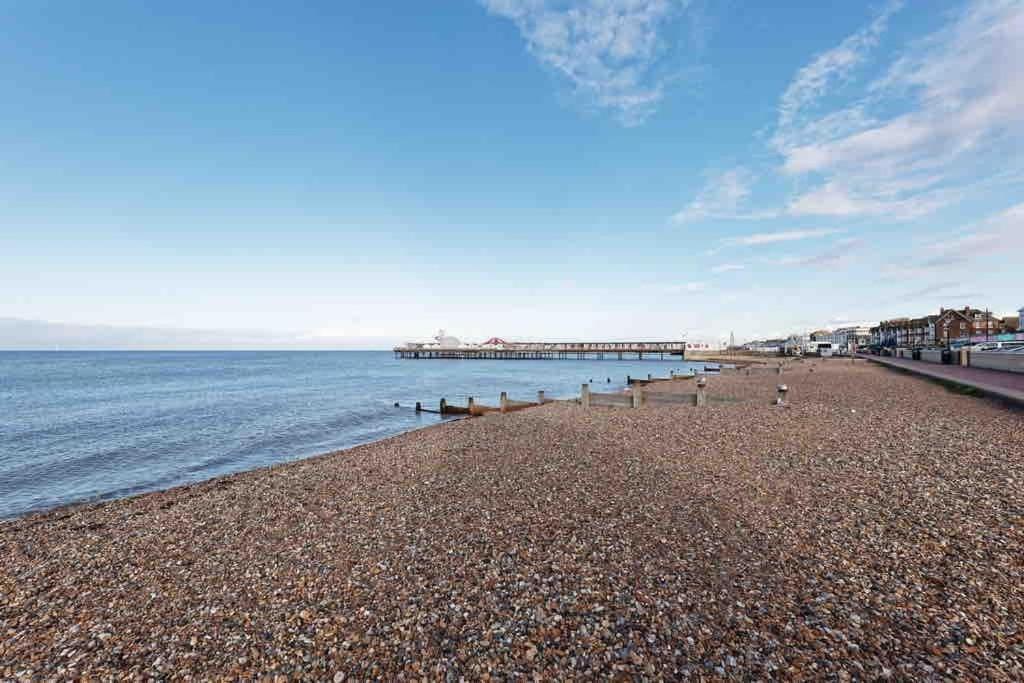 Stylish Beach Front Retreat 2 Bedrooms Herne Bay Exteriör bild